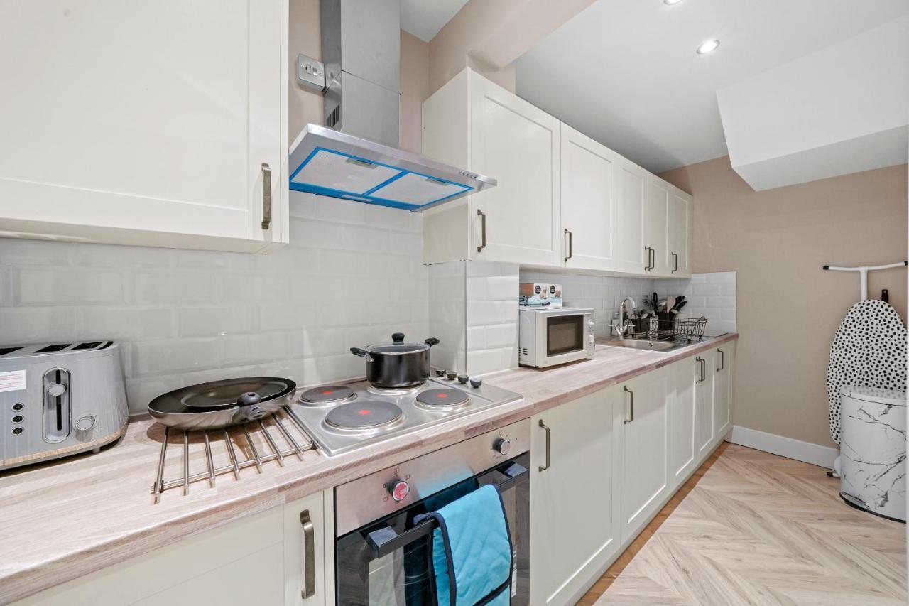 Stunning Heathrow Studios - Parking - Garden Londres Exterior foto